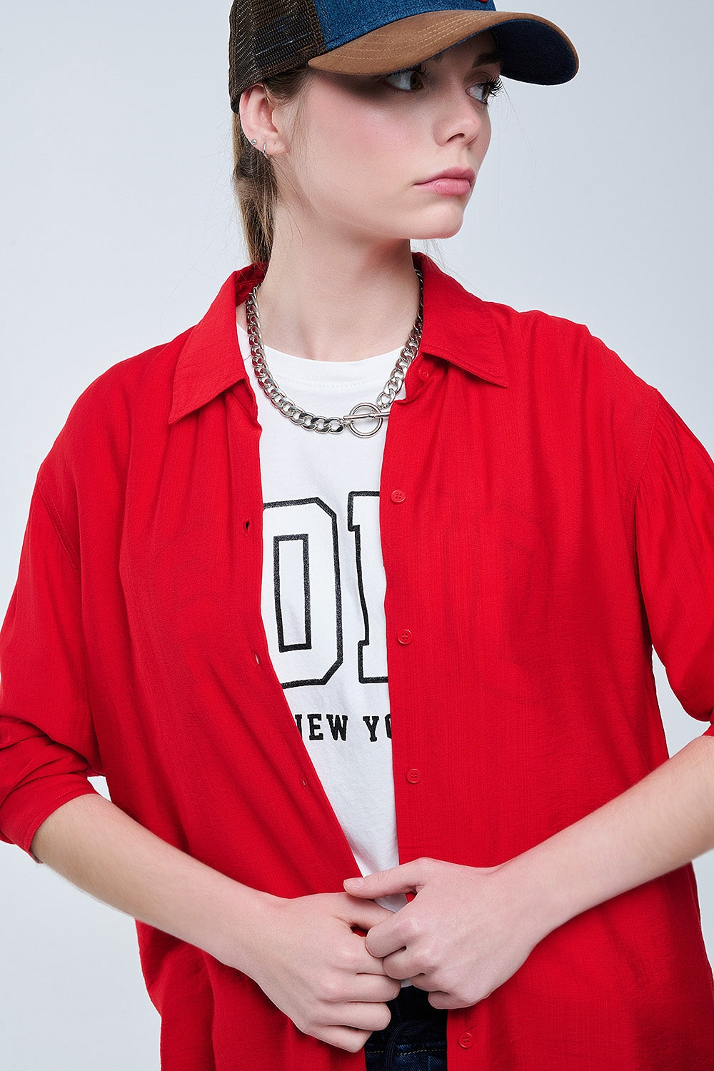 Ajuste relajado Camisa roja Mangas 3/4 y bajo alto Q2