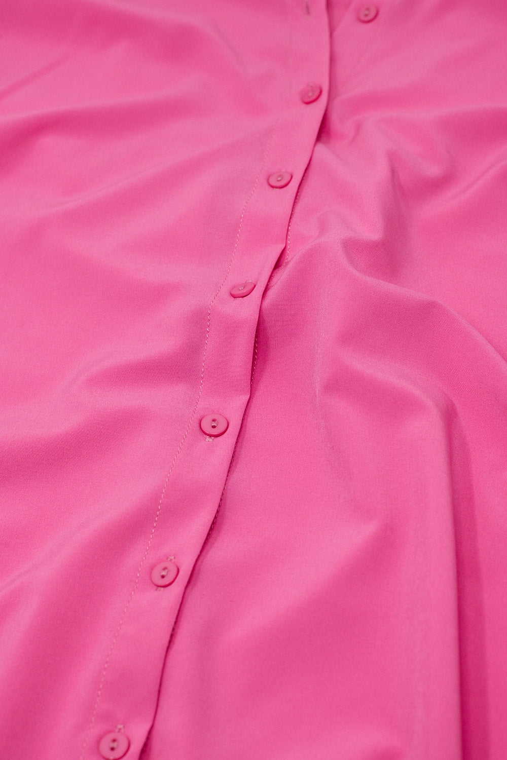 Blusa abotonada rosa sin mangas con cuello mao Q2