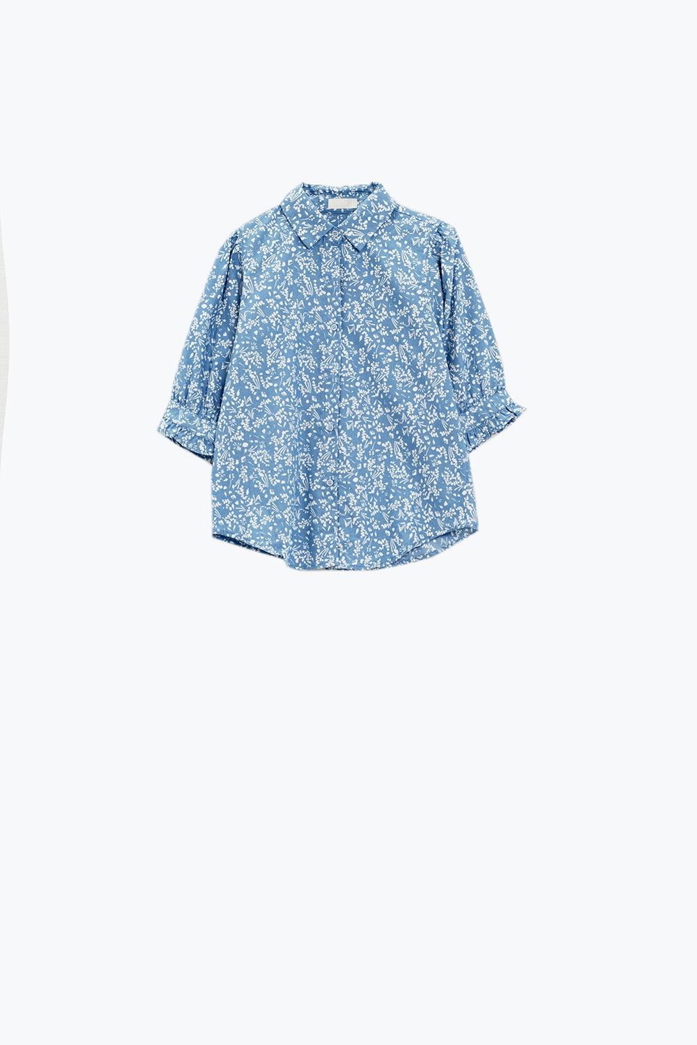 Blusa azul con diseño floral y mangas cortas Q2