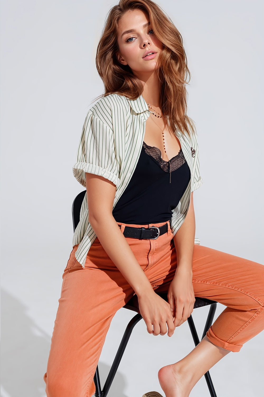 Blusa Blanca A Rayas Con Logo Love En Pecho Q2