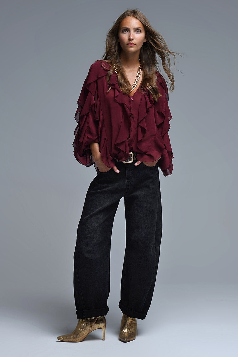 Blusa Borgoña con Cuello en V y Volantes Q2