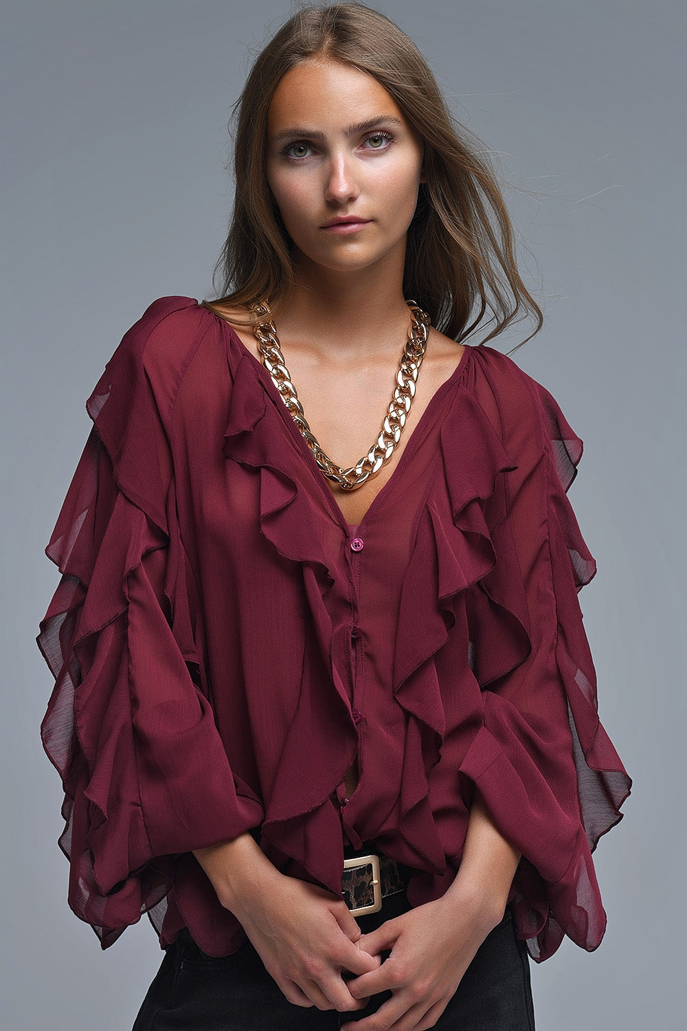 Blusa Borgoña con Cuello en V y Volantes Q2