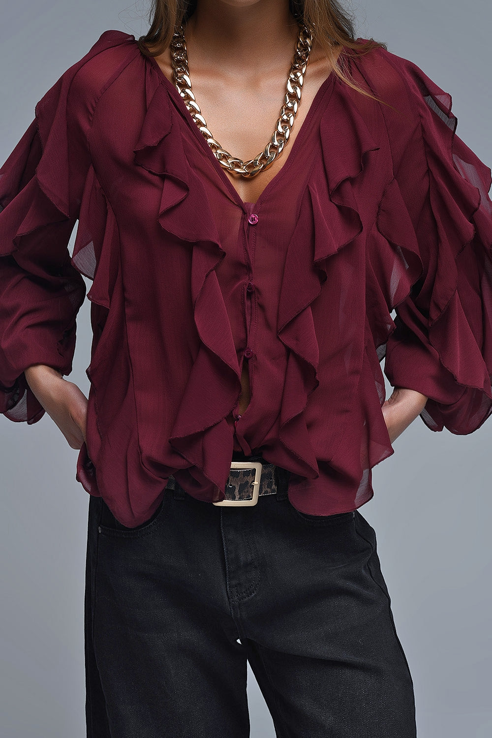 Blusa Borgoña con Cuello en V y Volantes Q2