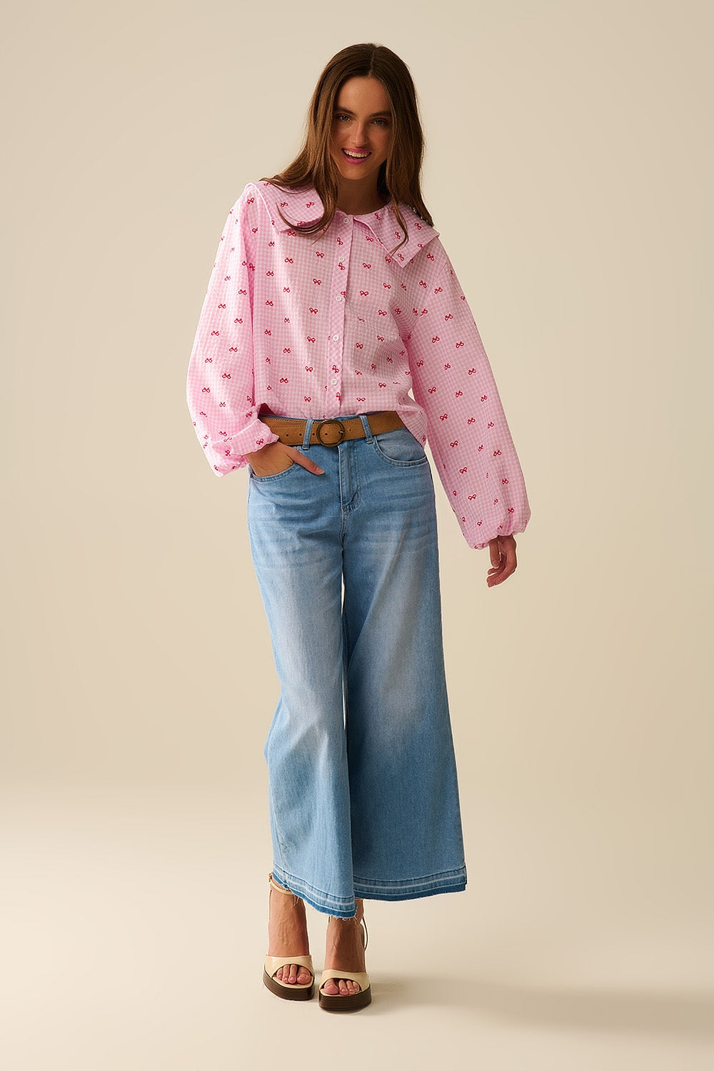 Blusa de Cuello Peter Pan de Gingham en Rosa con Estampado de Lazo Q2