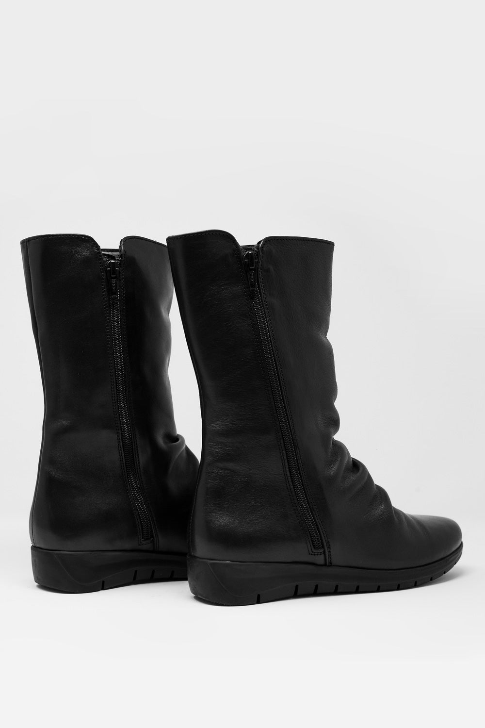 Botas holgadas de media caña Q2