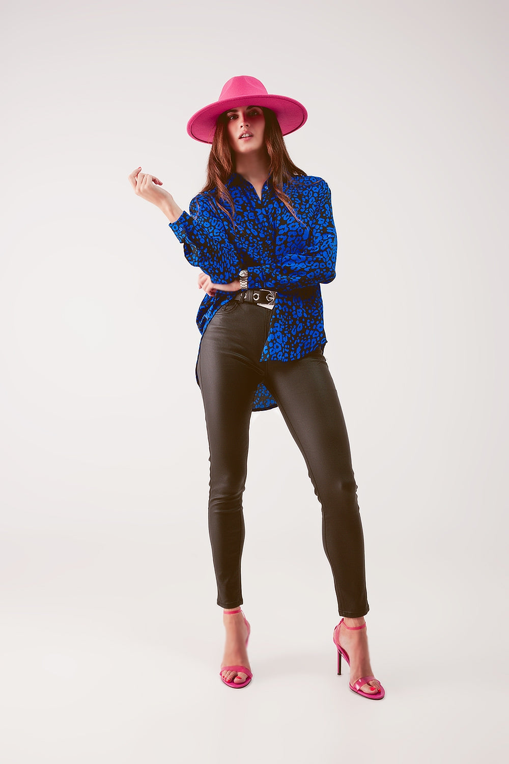 Camisa azul con estampado animal Q2
