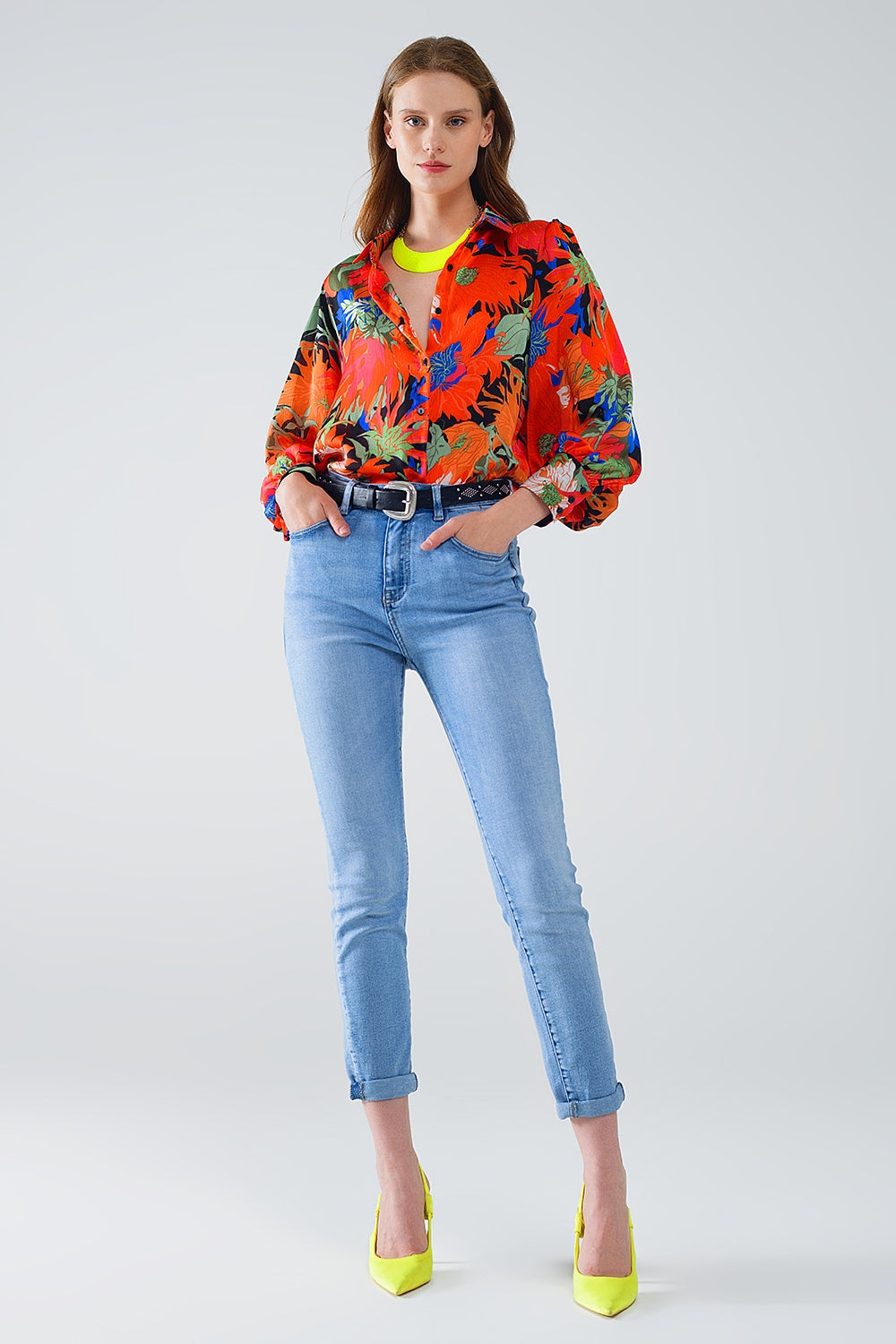Camisa de gasa Floral con Mangas Globo en Negro Q2