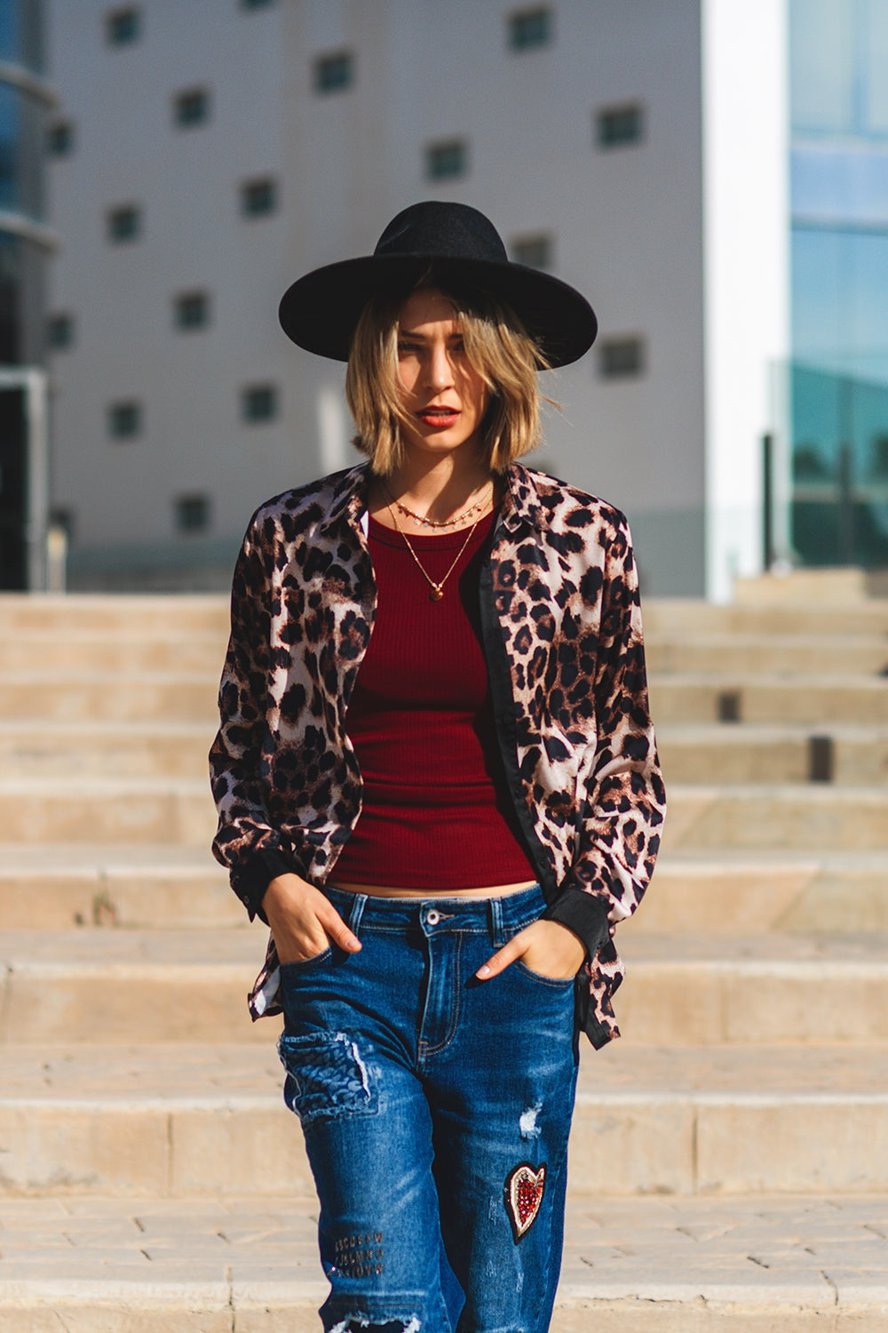 camisa de leopardo con detalle de raso negro Q2