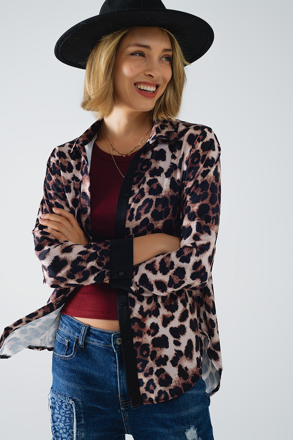 camisa de leopardo con detalle de raso negro Q2