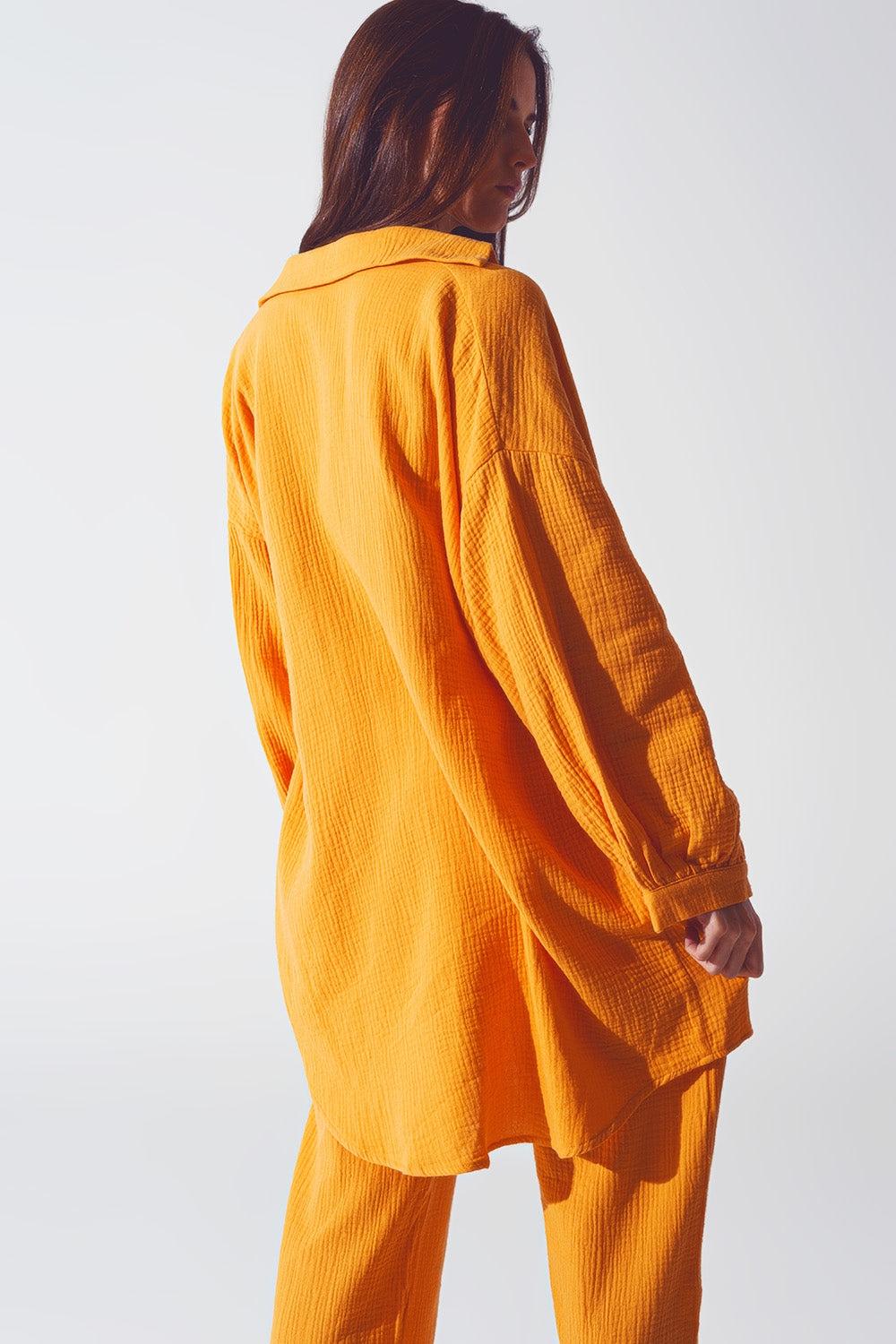 Camisa holgada con textura en naranja Q2