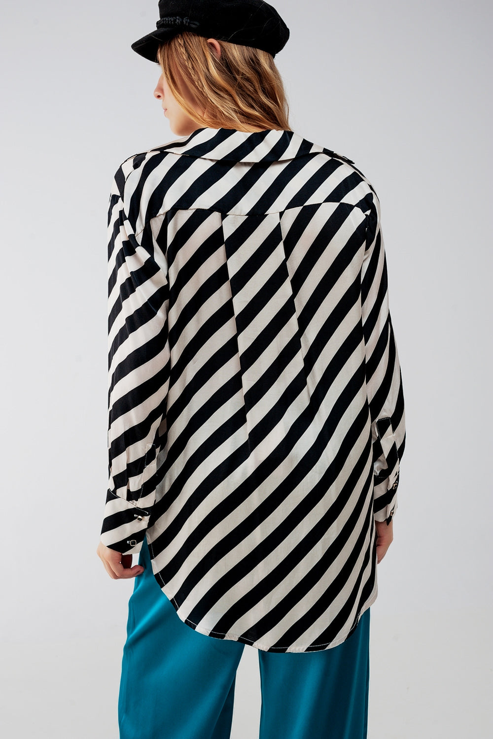 Camisa oversize a rayas abotonada Q2