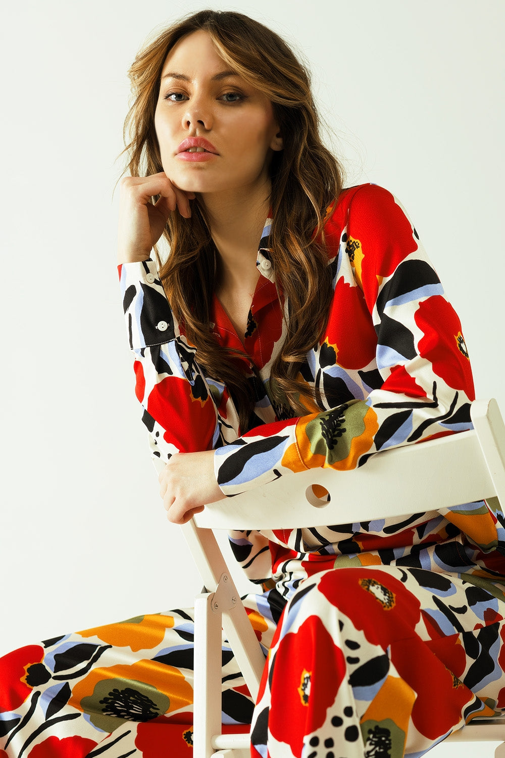 camisa oversize con dibujos de amapolas y cierre de botones Q2
