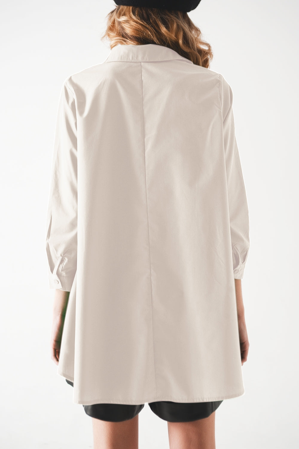 Camisa oversize de popelina en línea A en blanco Q2