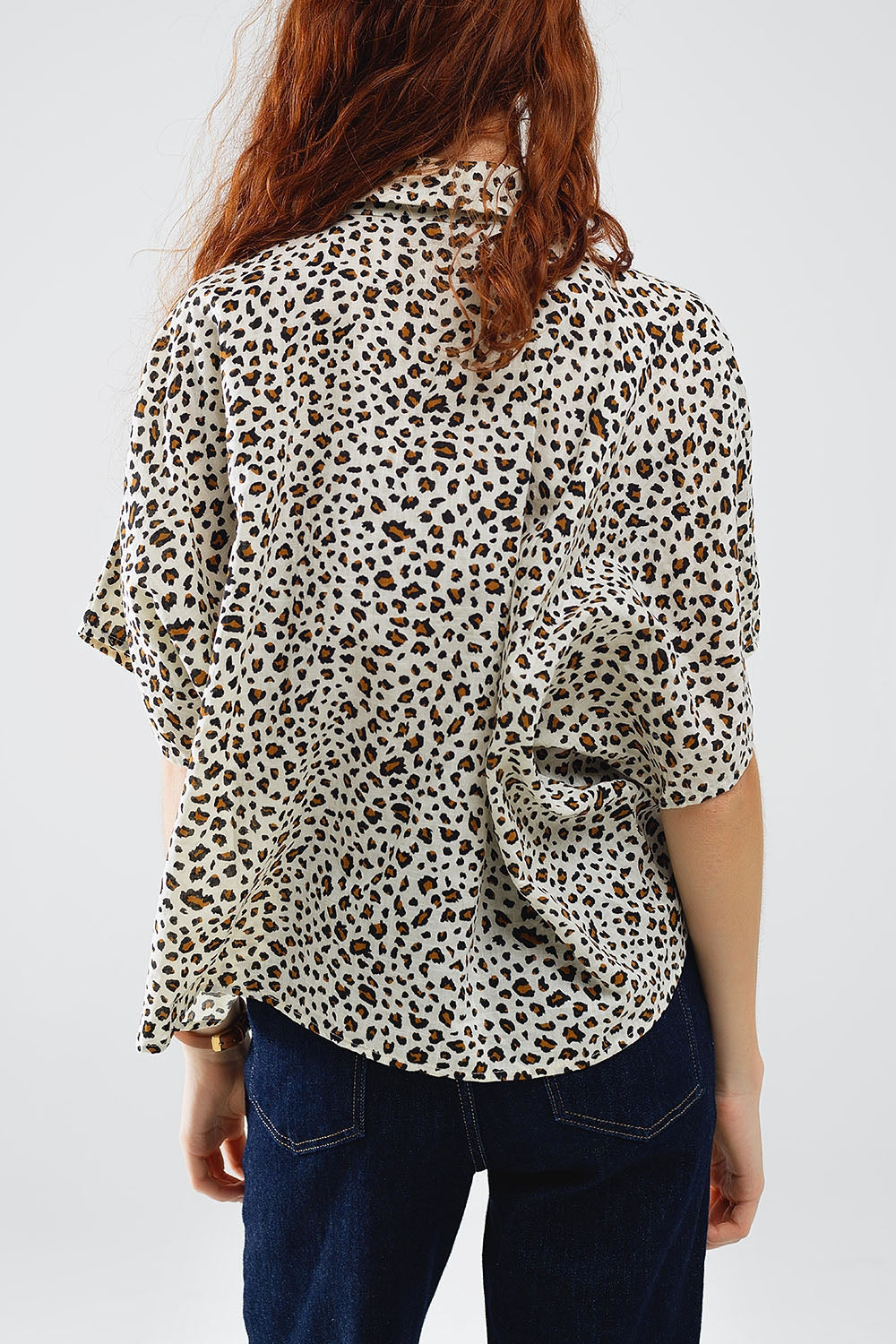 Camisa relajada oversize de manga corta con estampado de leopardo Q2
