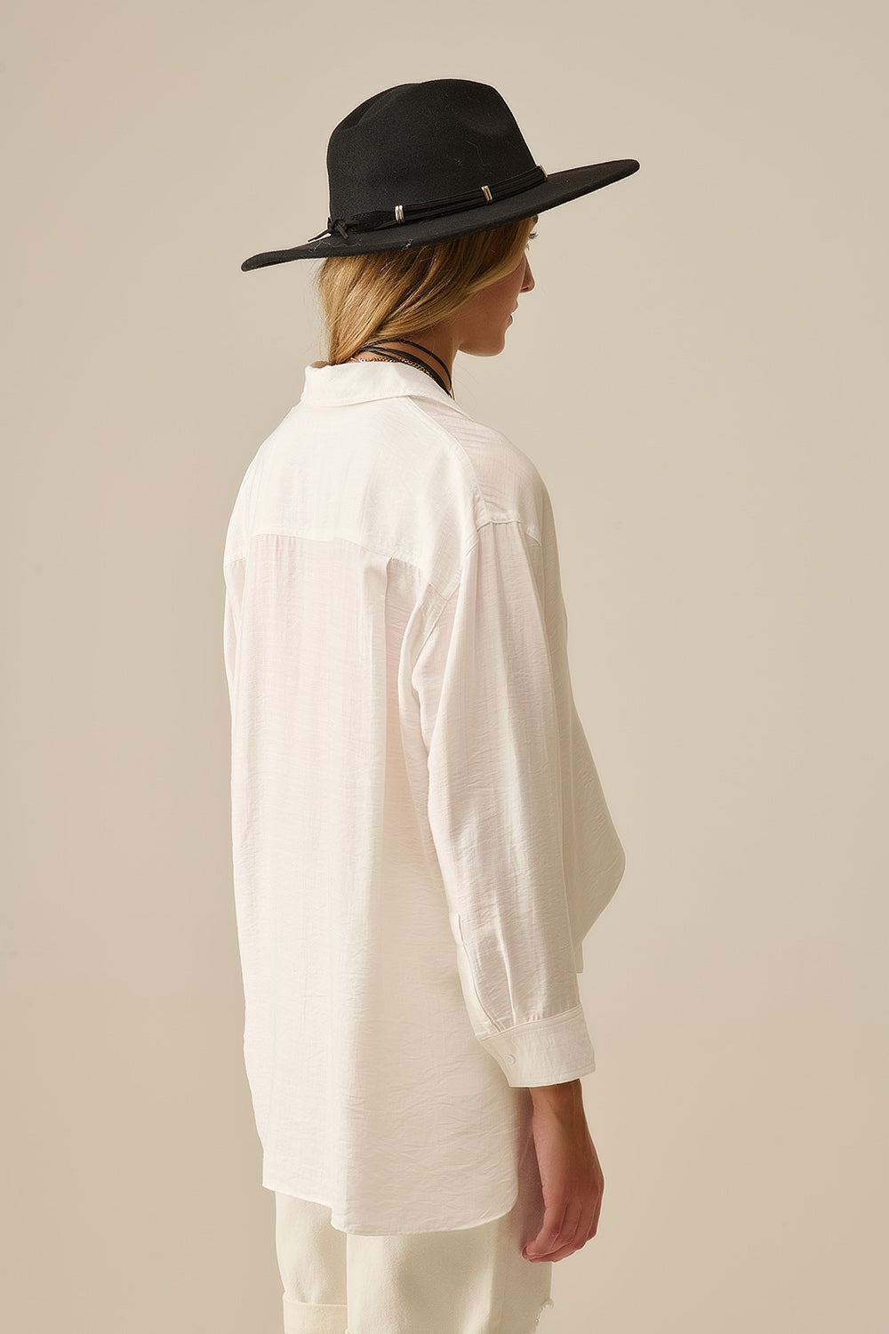 Camisa relaxed fit Manga larga en blanco Q2