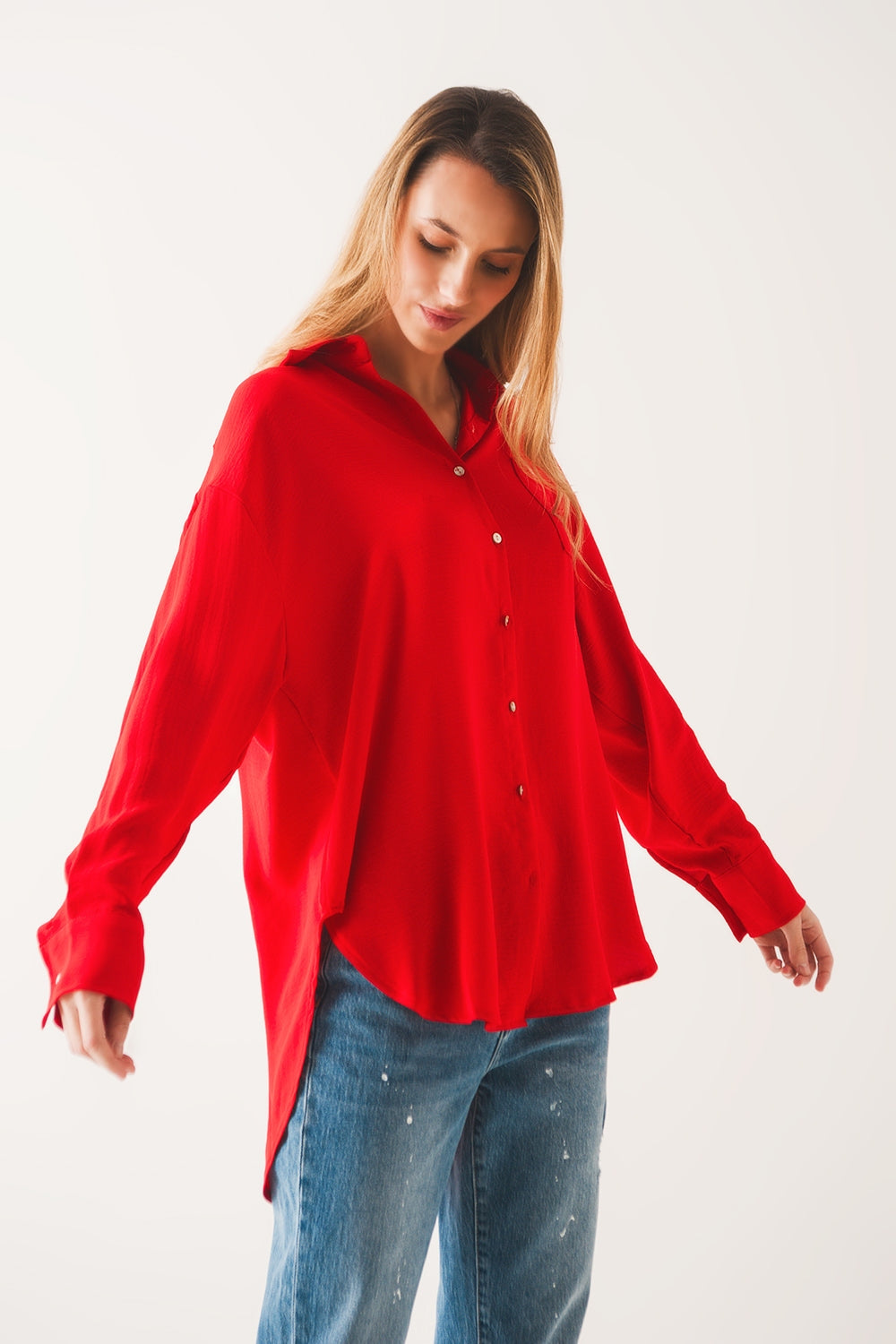 Q2 Camisa roja extragrande con detalle de bolsillo