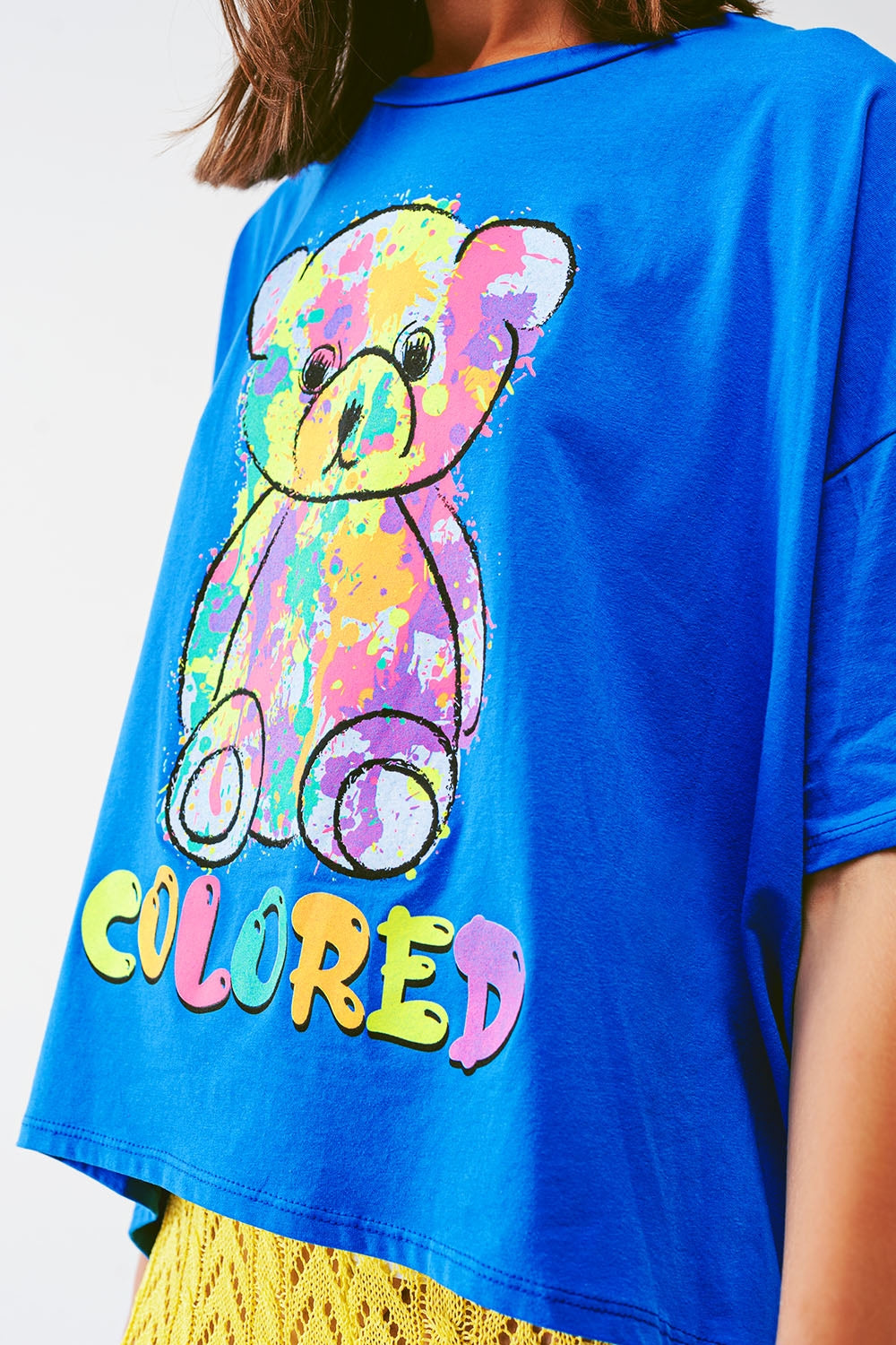 camiseta azul holgada con osito coloreado Q2