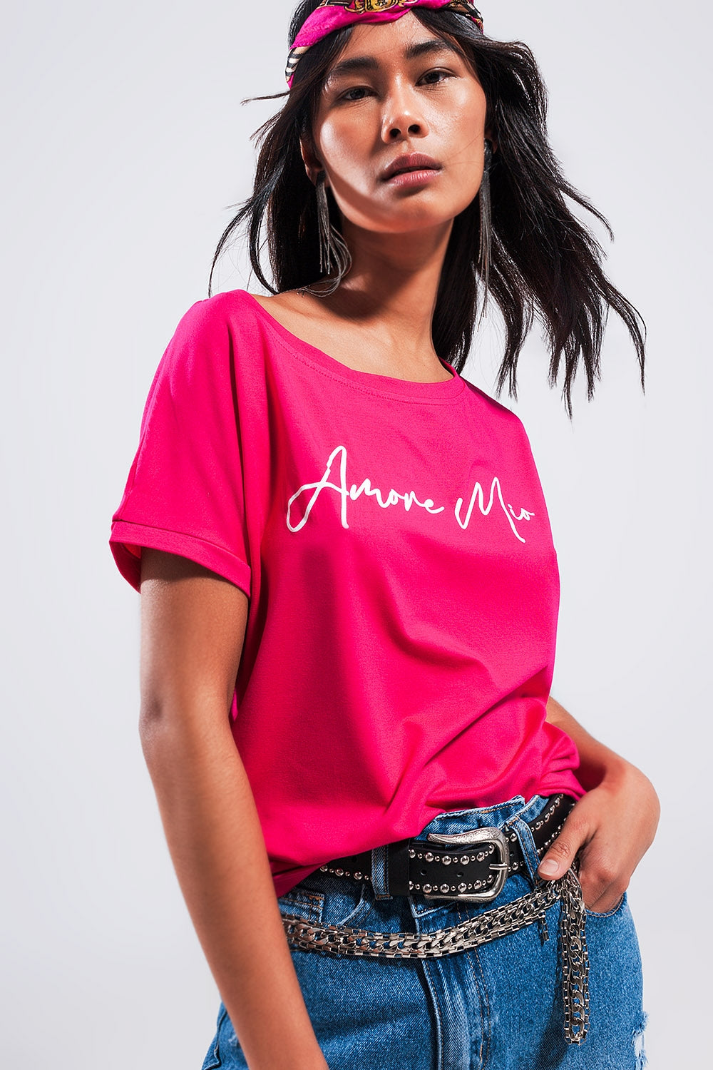 Camiseta color fucsia con texto Amore Mio Q2