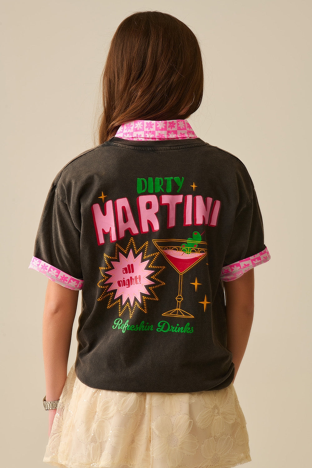 camiseta negra lavada a la piedra fabricada en Italia con logotipo gráfico Martini Q2