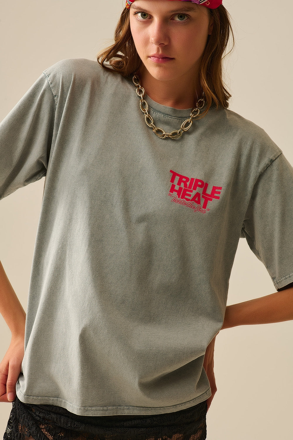 Q2 Camiseta relaxed fit gris lavada de manga corta TRIPLE HEAT LOGO