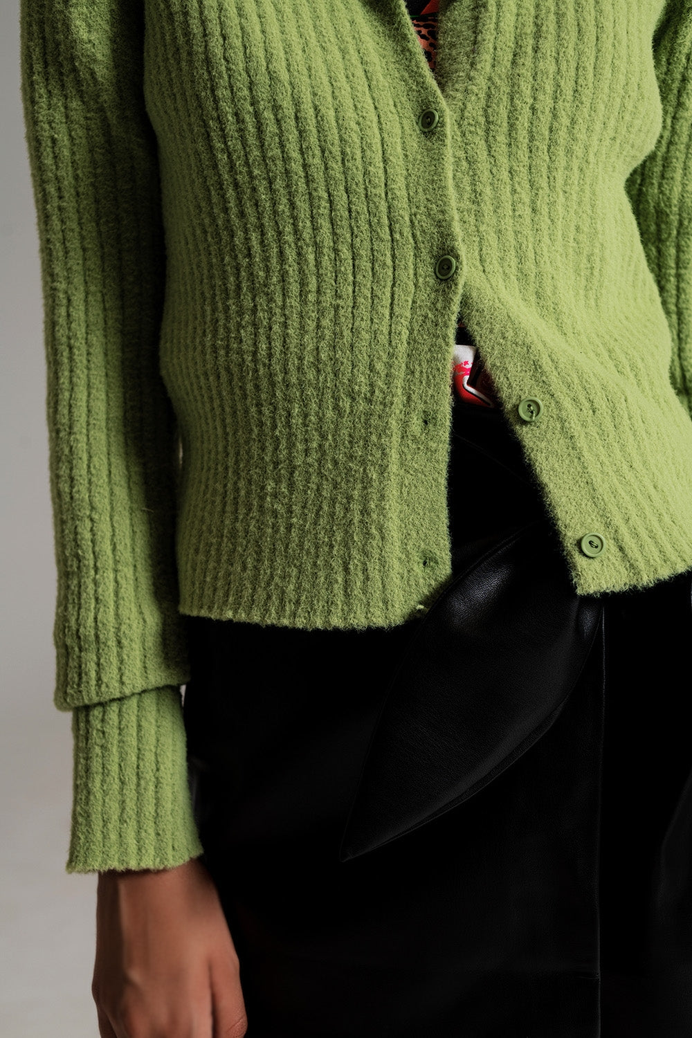 Cardigan verde súper suave y esponjoso Q2