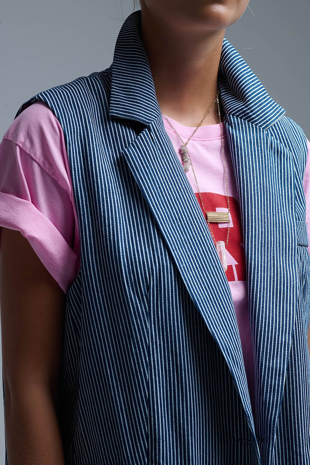 Chaleco largo de rayas azul y blanco con cuello chal Q2