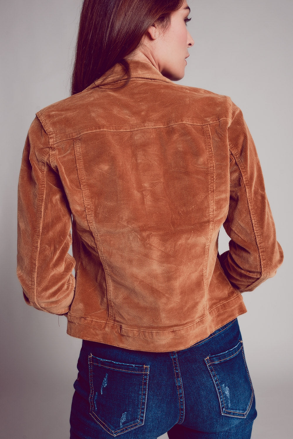 Chaqueta de pana de color camel Q2