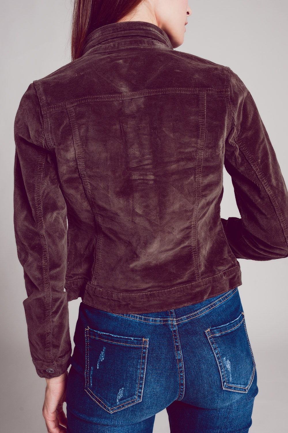 Chaqueta de pana de color marron Q2