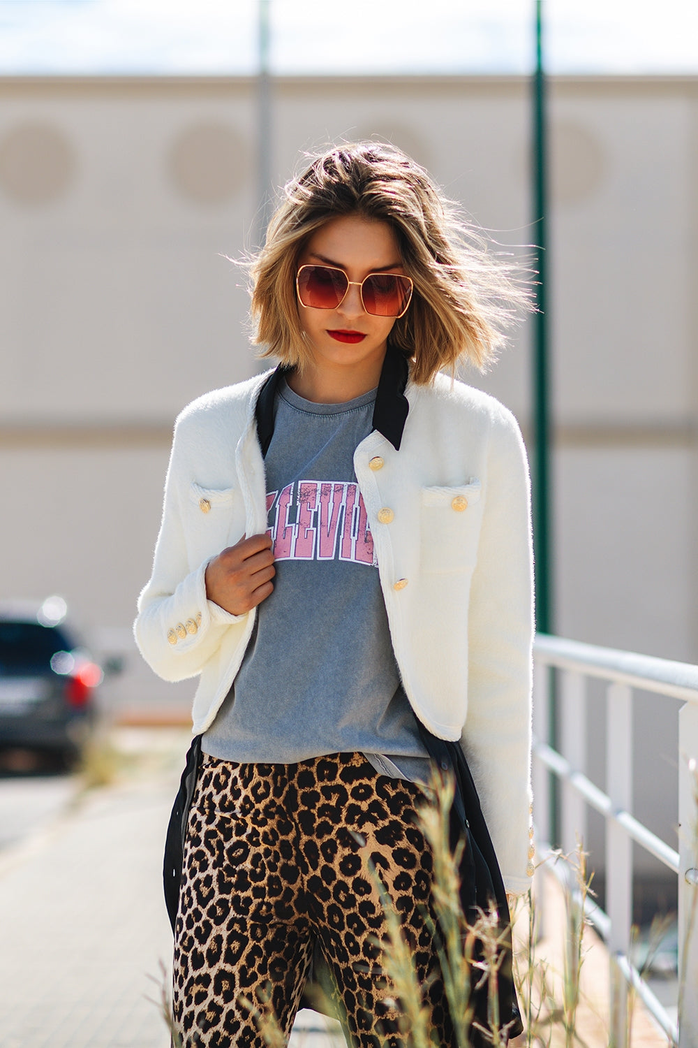 Chaqueta de punto de alta calidad extra suave y esponjosa en color crudo Q2