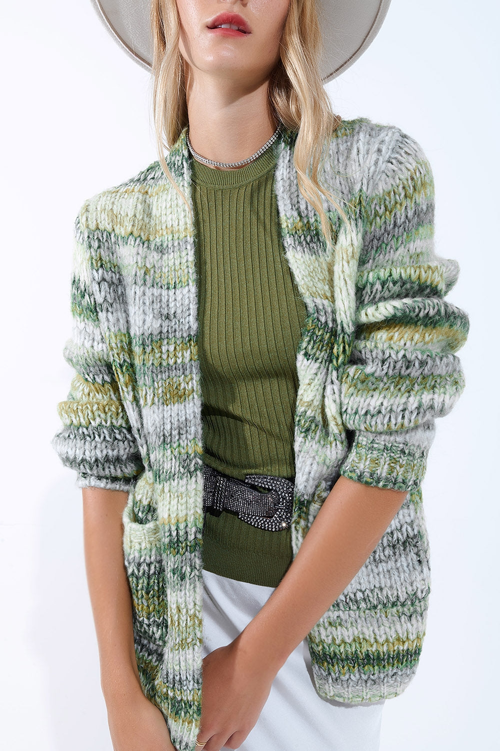 Chaqueta larga de rayas jaspeadas con bolsillos en verde Q2