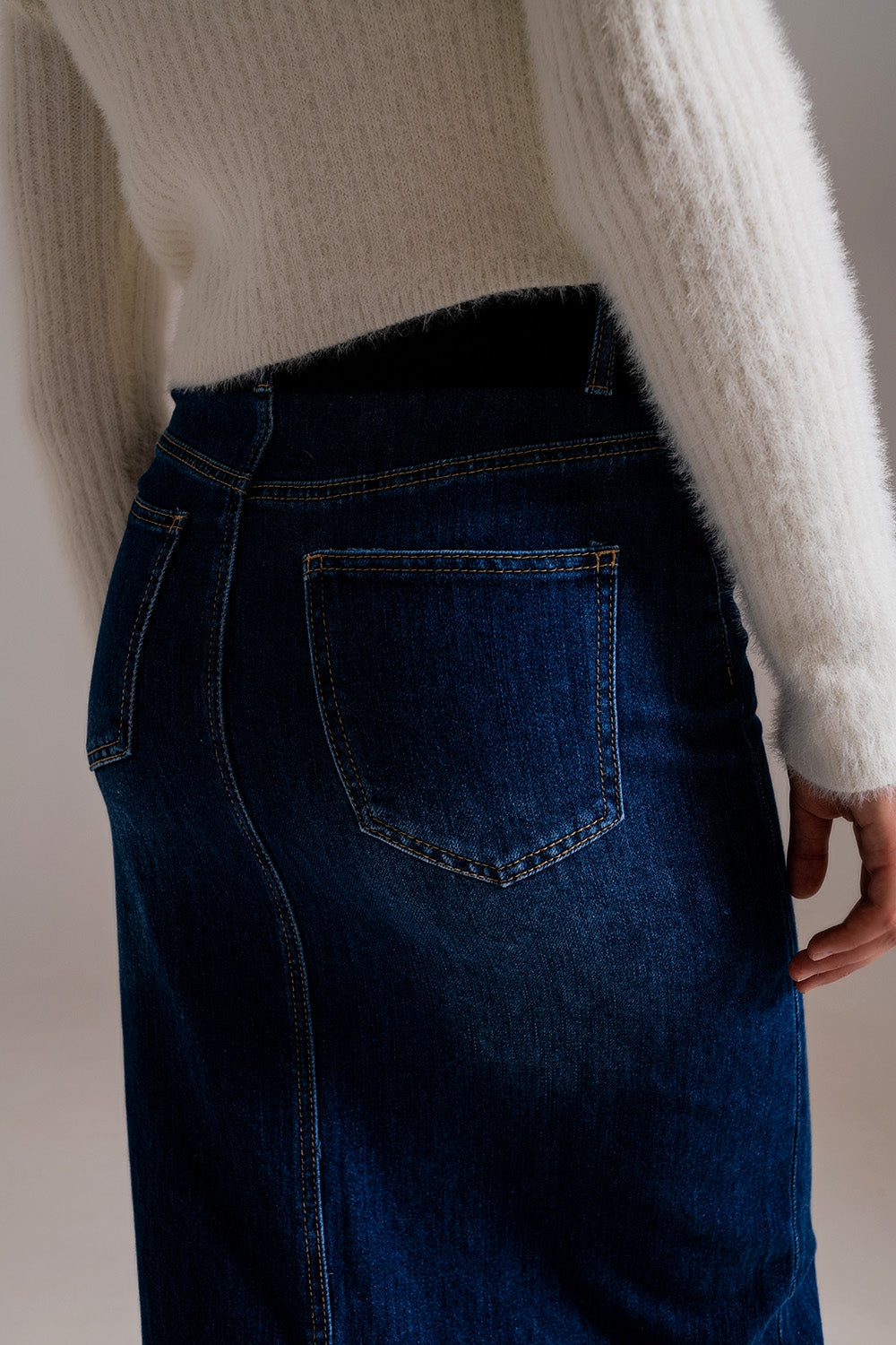 Falda larga denim elástica estilo años 90 en lavado oscuro Q2