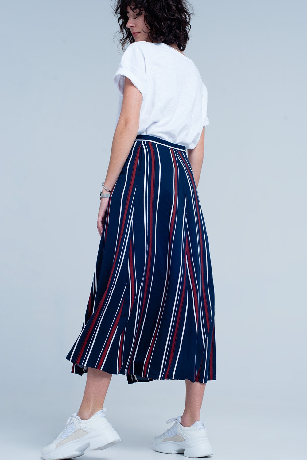 Falda midi azul marino a rayas Q2