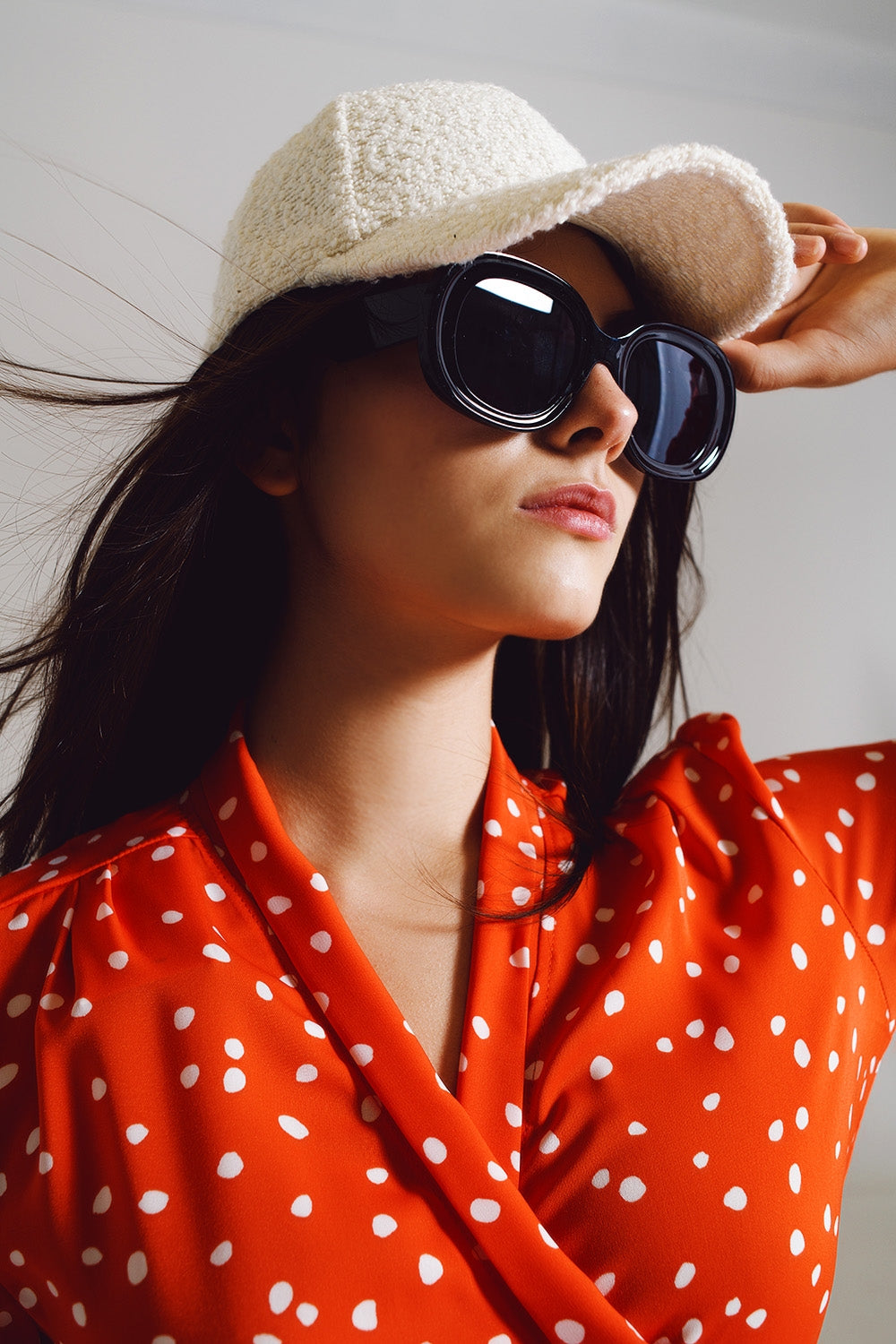 Gafas de sol circulares y grandes en negro Q2