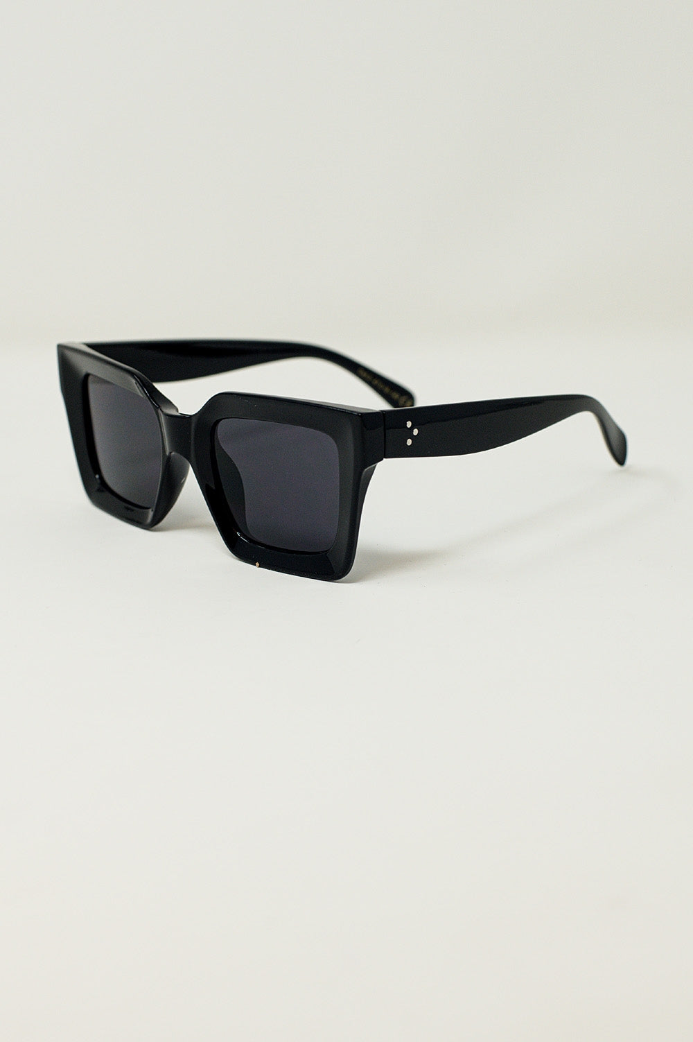 Gafas de sol cuadradas de los 90 en negro Q2