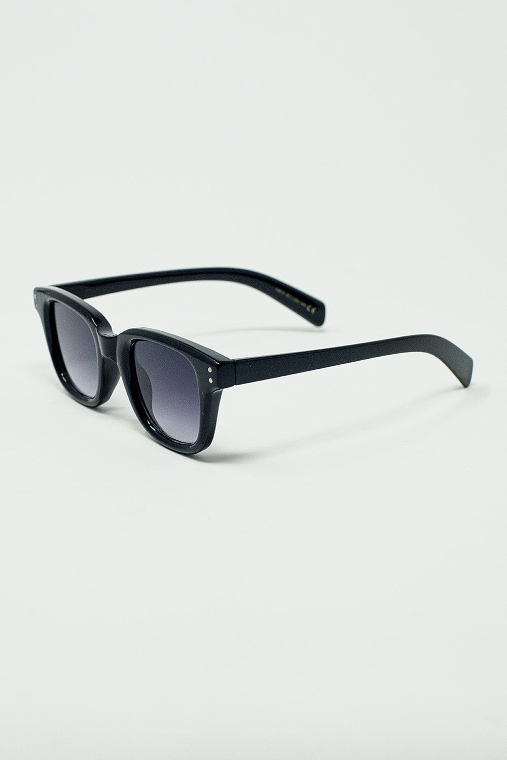 Gafas de sol cuadradas Delta negras gruesas Q2