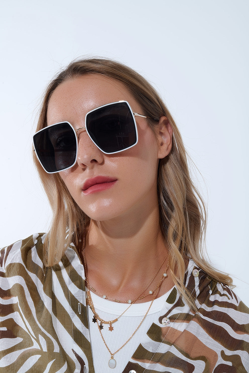 Gafas de sol cuadradas extragrandes en blanco Q2