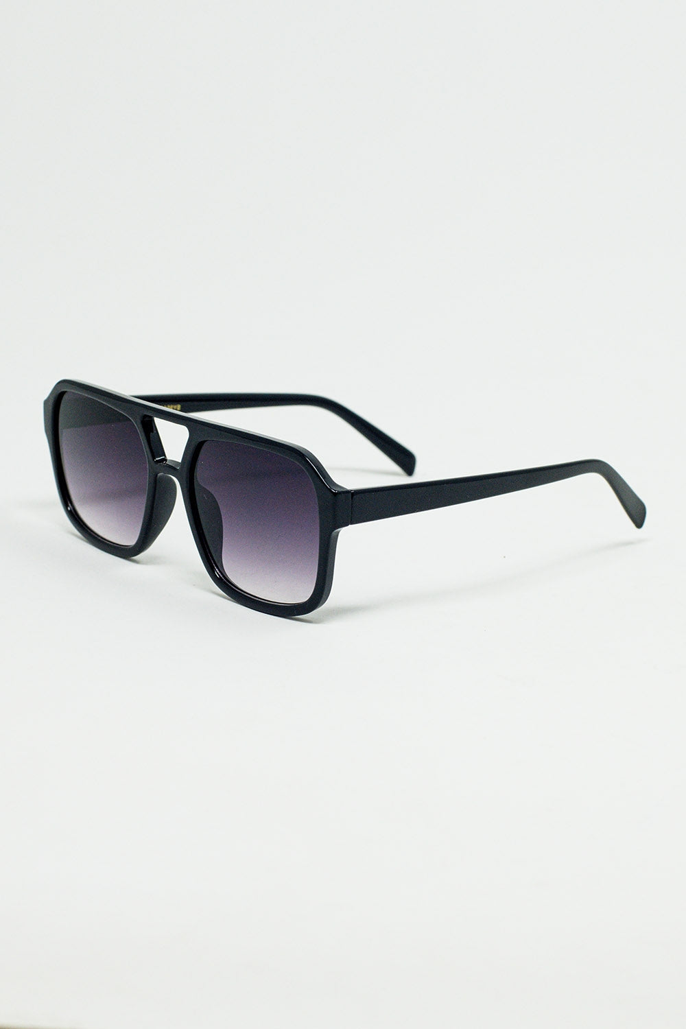 Gafas de sol de aviador de los años 70 en negro Q2