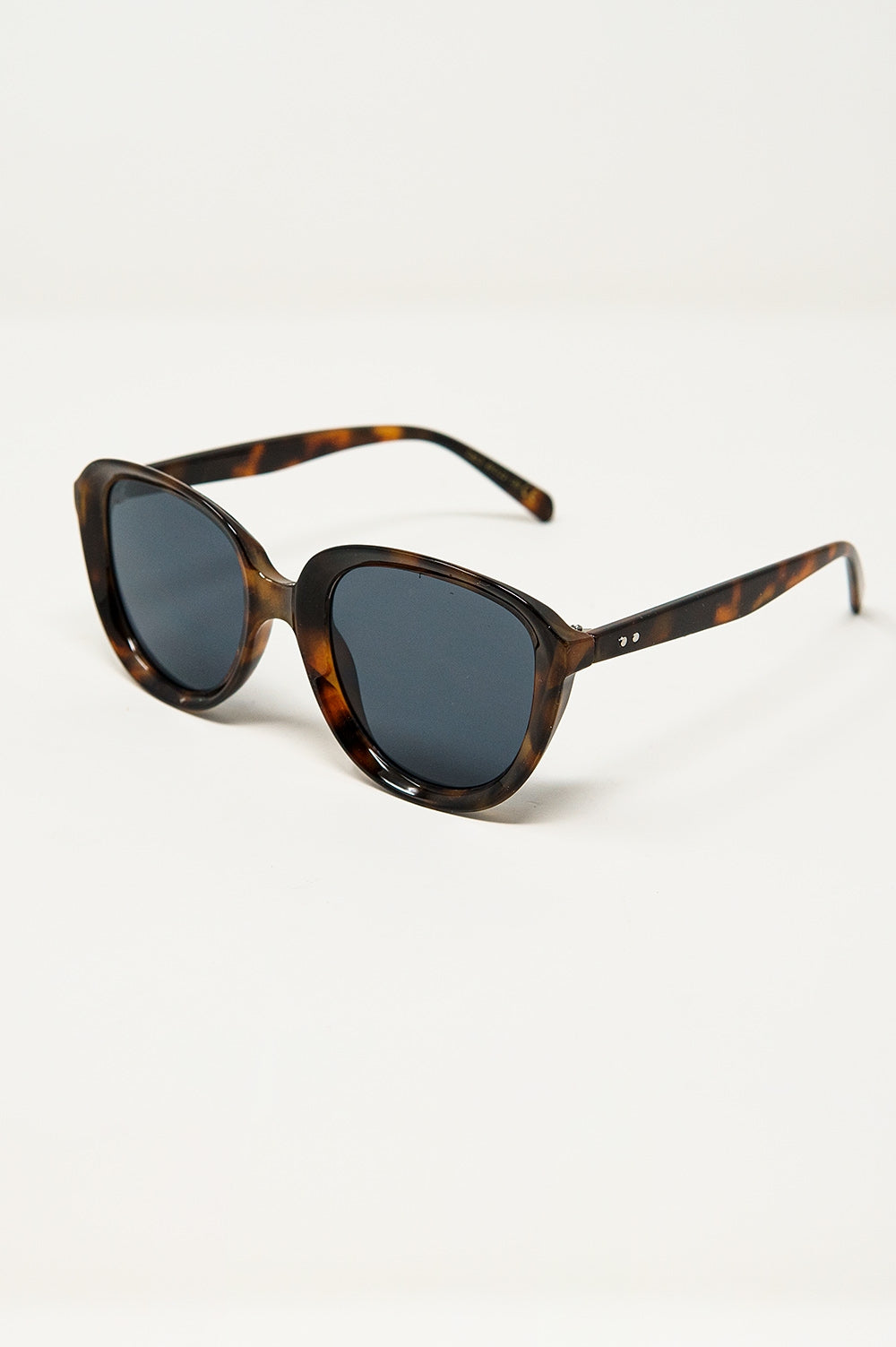 Gafas de sol redondas en carey oscuro Q2
