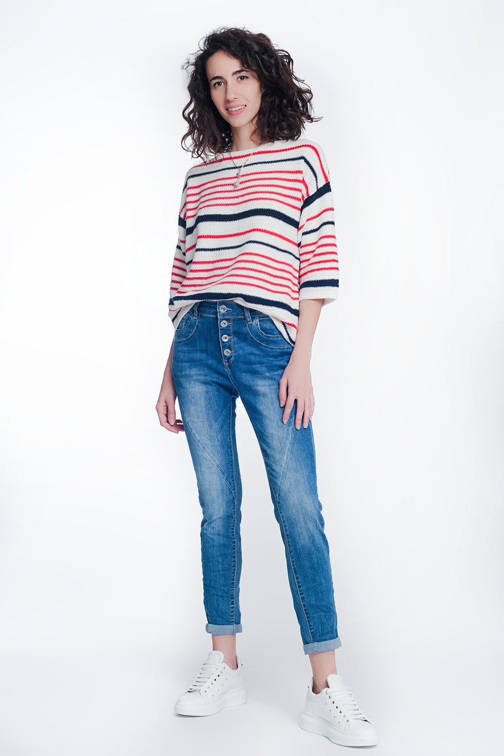 Jeans boyfriend lavado medio con botones Q2
