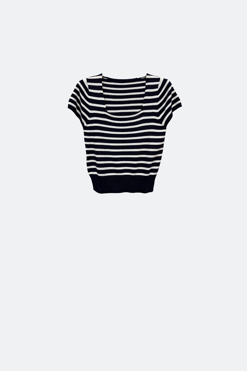 Jersey a rayas de cuello cuadrado en blanco y negro Q2