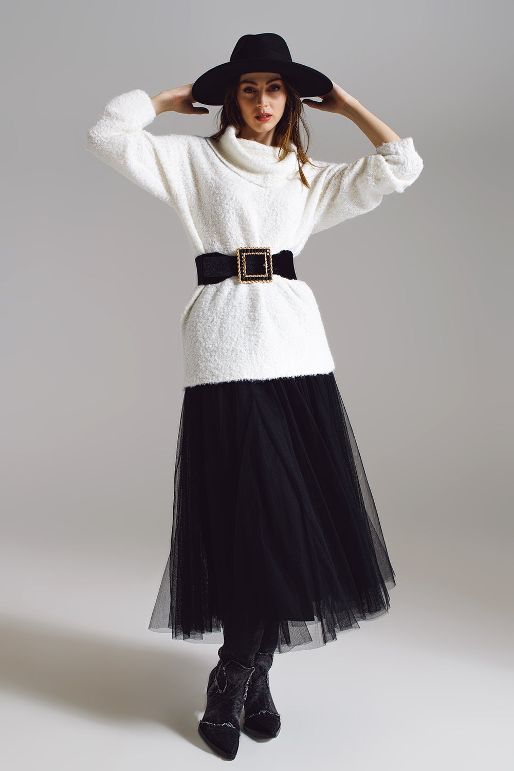 Jersey ancho con escote bardot en blanco Q2