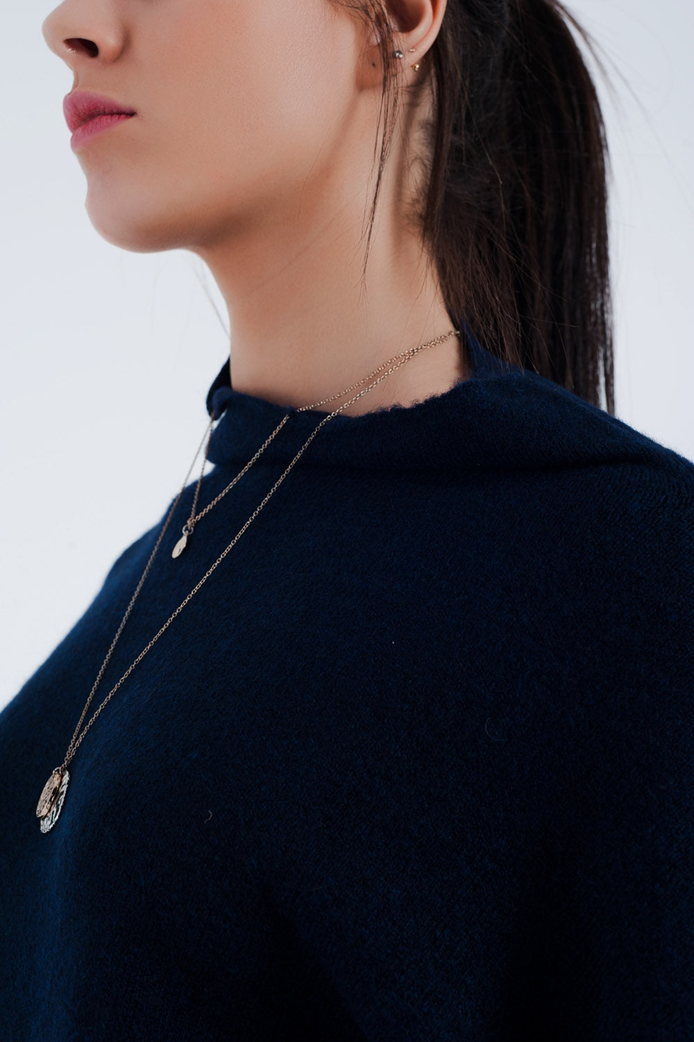 Jersey con cuello desbocado en azul Q2
