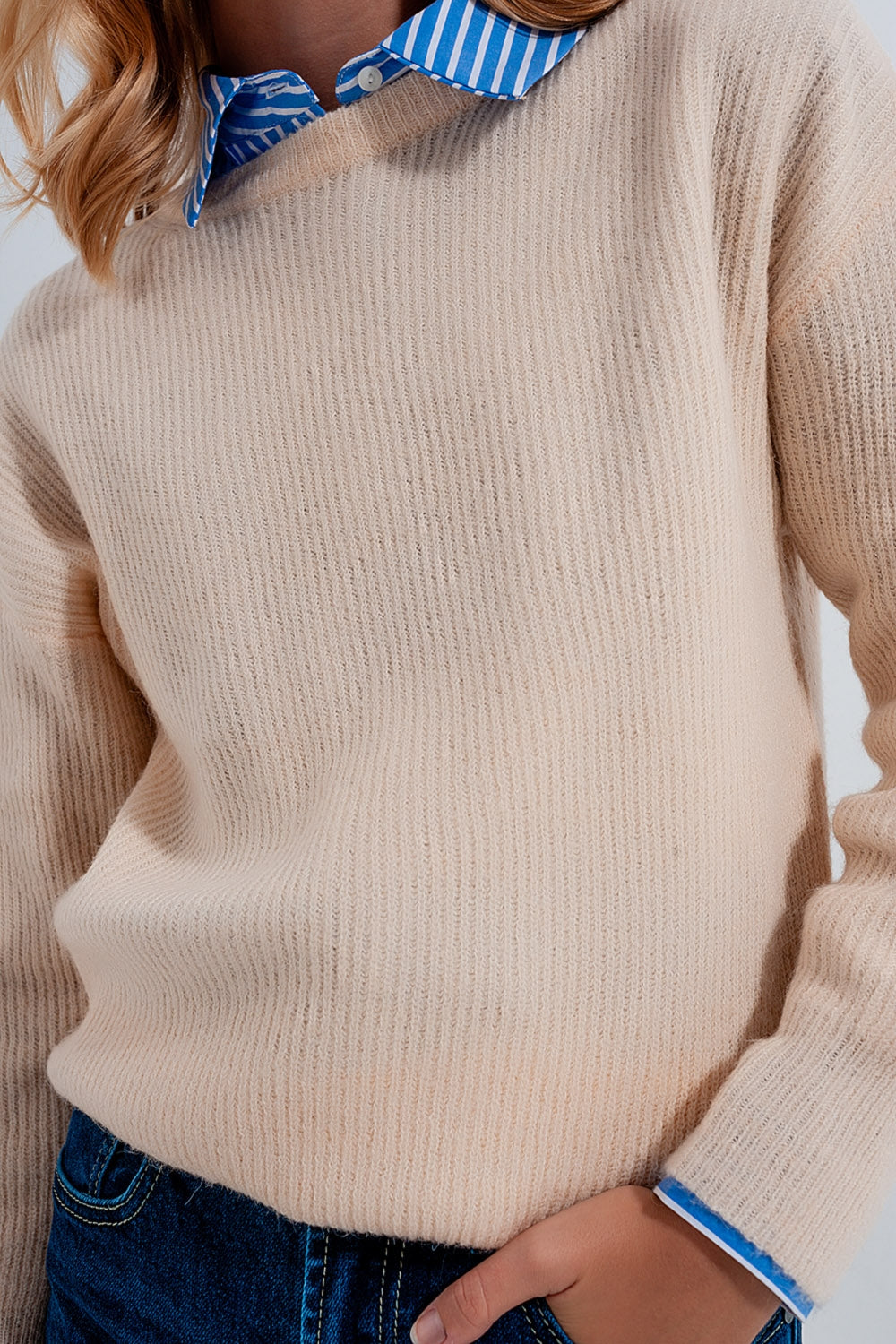 Jersey con cuello redondo color beige Q2