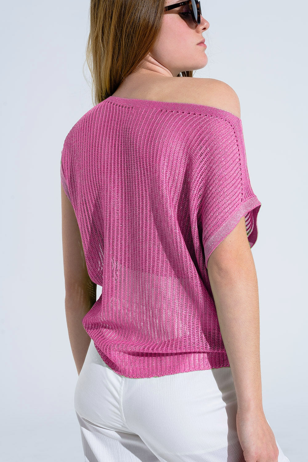 Jersey de canalé con cuello barco y mangas casquillo en rosa Q2