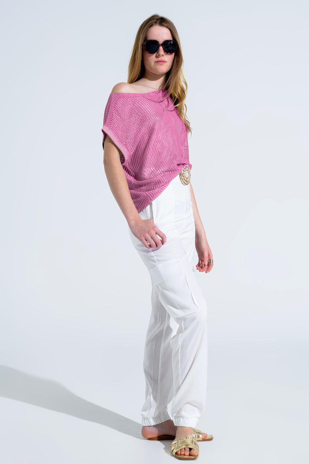 Jersey de canalé con cuello barco y mangas casquillo en rosa Q2