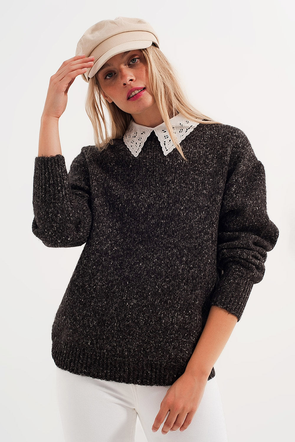 Jersey en color negro jaspeado de cuello redondo Q2
