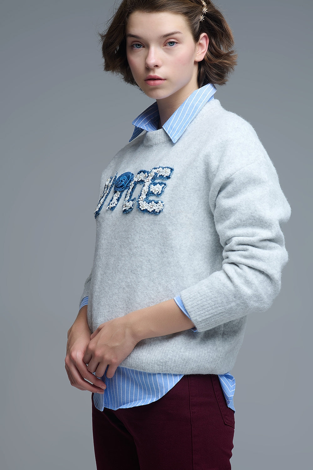 Jersey Gris Cuello Redondo Bordado Bonito Q2