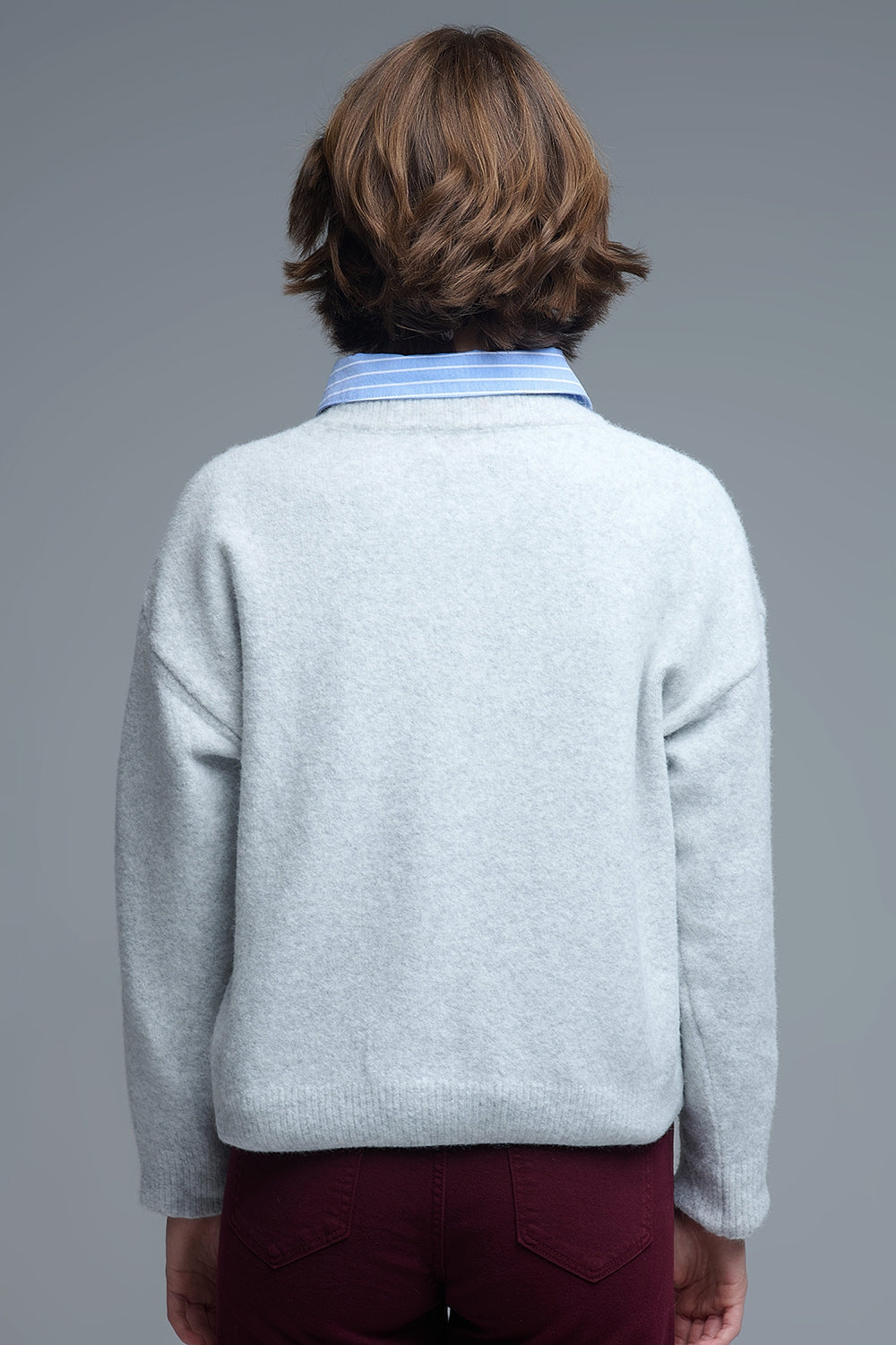 Jersey Gris Cuello Redondo Bordado Bonito Q2