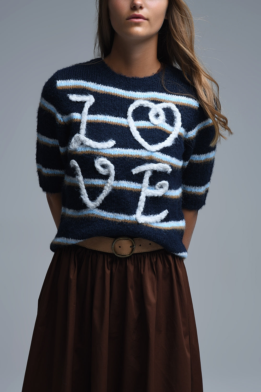 Jersey Love bordado de manga corta en azul marino Q2