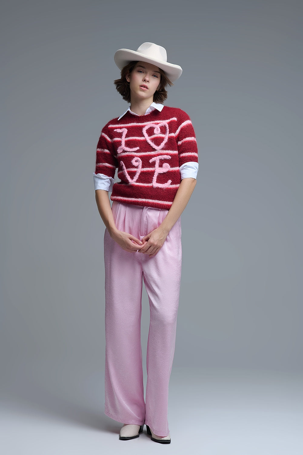 Jersey Love de manga corta bordado en burdeos Q2